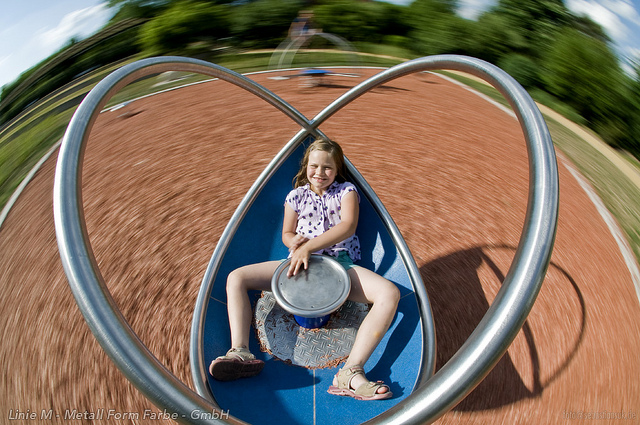 flickr.com/ Linie M – Metall Form Farbe/ (CC BY-NC-ND 2.0)