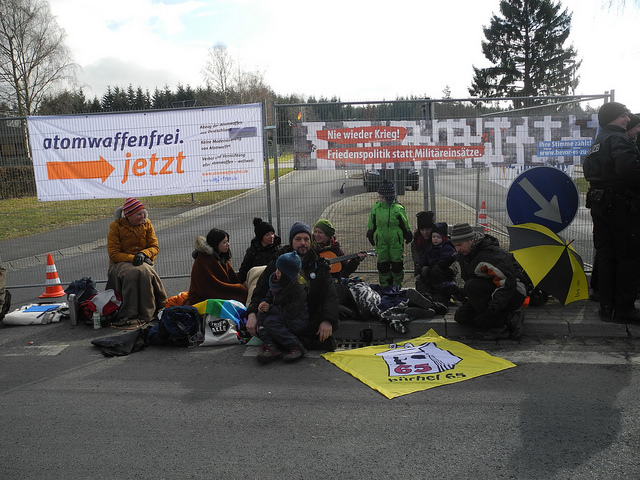 https://www.flickr.com/photos/atomwaffenfrei-jetzt/16775563808/sizes/z/