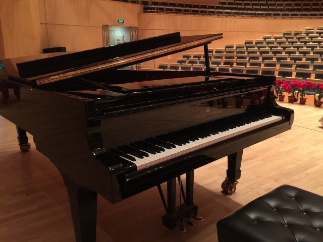 https://pixabay.com/de/klavier-konzertsaal-steinway-1508911/