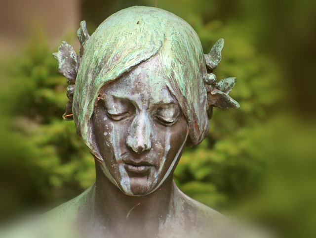 https://pixabay.com/de/frau-kopf-portrait-skulptur-statue-986491/