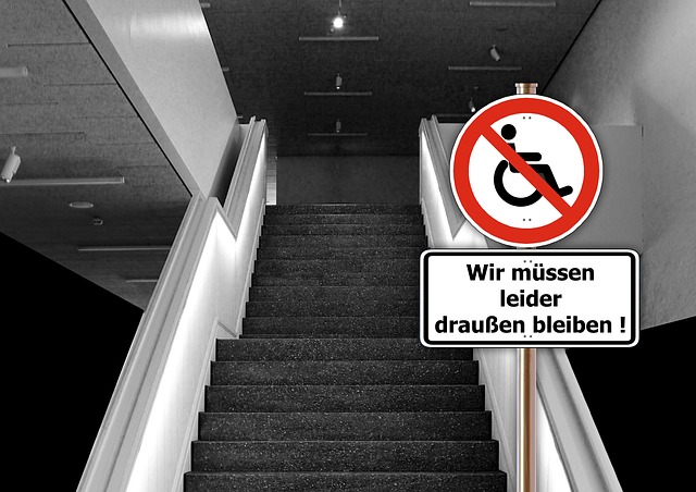 https://pixabay.com/de/treppe-schild-verbot-hindernis-427700/