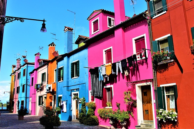https://pixabay.com/de/venedig-italien-burano-insel-sch%C3%B6n-2896591/