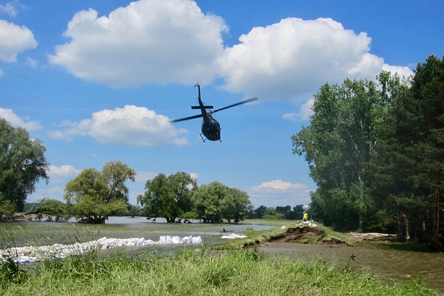 https://pixabay.com/photos/leipzig-trough-helicopter-dike-1904635/