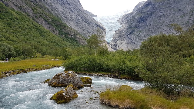 https://pixabay.com/photos/norway-glacier-glacier-melt-2837269/