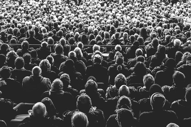 https://pixabay.com/photos/audience-crowd-people-persons-828584/