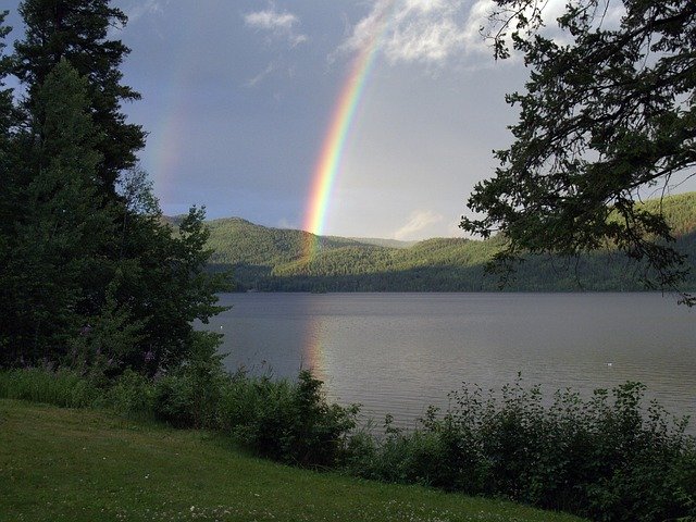 https://pixabay.com/photos/rainbow-canim-lake-british-columbia-215102/