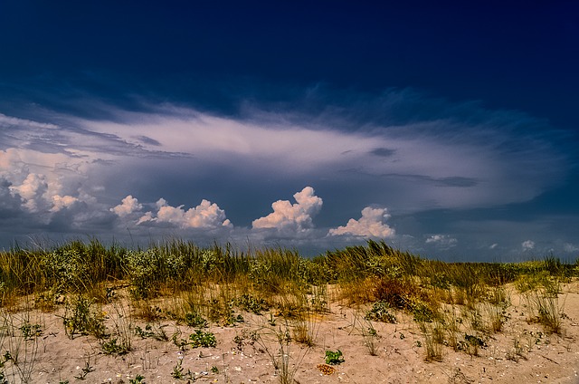 https://pixabay.com/photos/landscape-clouds-sky-nature-scene-410273/