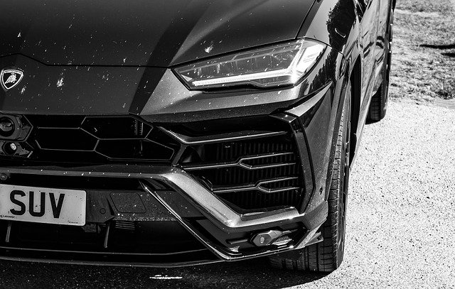 https://pixabay.com/de/photos/lamborghini-lamborghini-urus-auto-3695348/