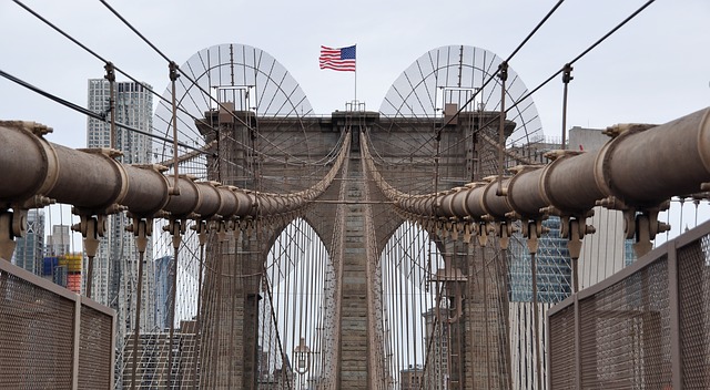 https://pixabay.com/de/photos/brooklyn-bridge-new-york-br%C3%BCcke-usa-3850372/