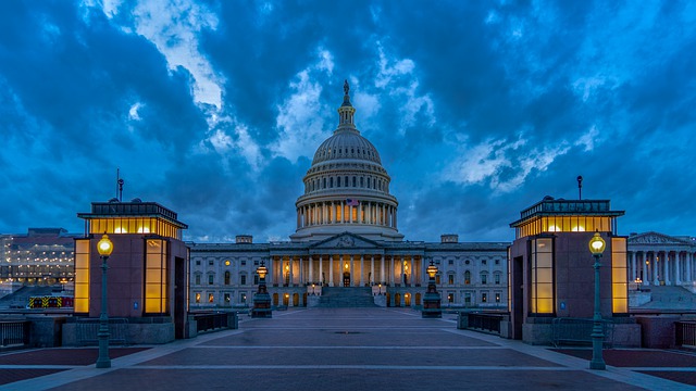 https://pixabay.com/de/photos/washington-capitol-architektur-4689246/