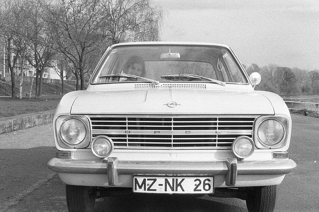 https://pixabay.com/de/photos/auto-oldheimer-alt-opel-kadett-178332/