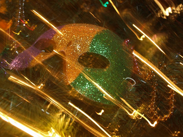https://pixabay.com/de/photos/maske-schaumwein-mardi-gras-348590/