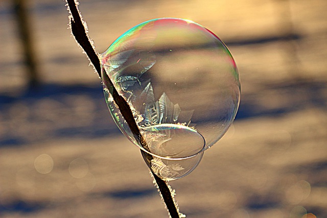 https://pixabay.com/de/photos/seifenblase-eisblase-frostblase-6007809/