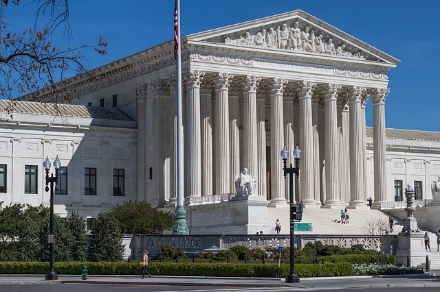https://pixabay.com/de/photos/us-supreme-court-building-washington-2225765/